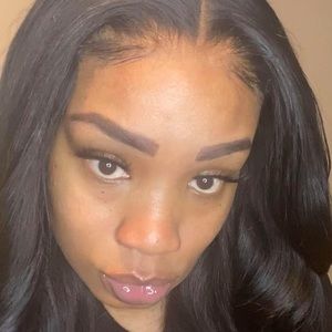 Meet your Posher, Lenora